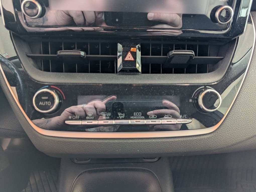 2021 Toyota Corolla LE, AUTOMATIQUE, GARANTIE JUSQU EN 2026, in Magog, Quebec - 18 - w1024h768px