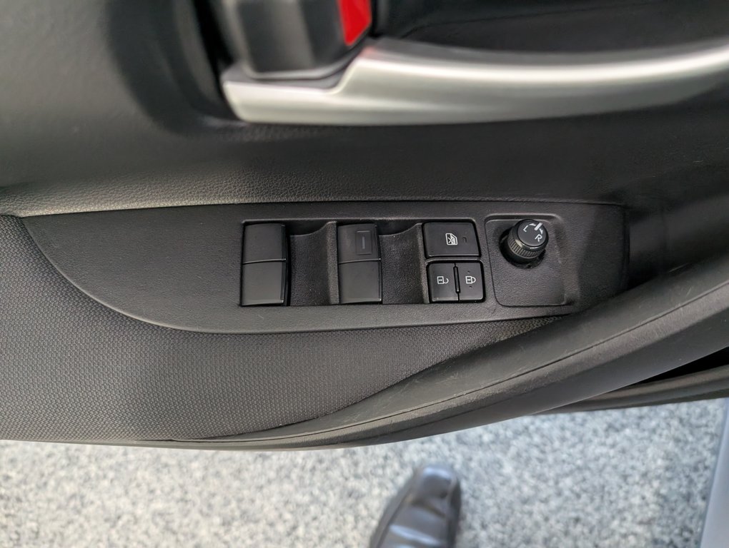 Toyota Corolla Hybrid 2021 à Magog, Québec - 14 - w1024h768px