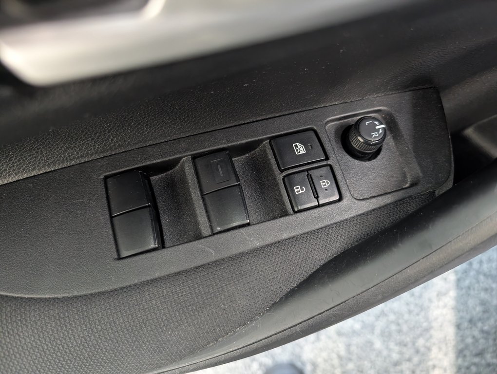 2021 Toyota Corolla LE, AUTOMATIQUE, in Magog, Quebec - 13 - w1024h768px