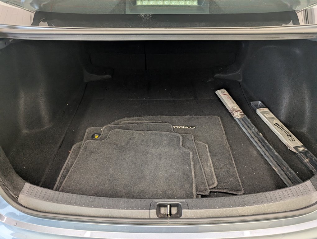 2021 Toyota Corolla LE, AUTOMATIQUE, in Magog, Quebec - 6 - w1024h768px