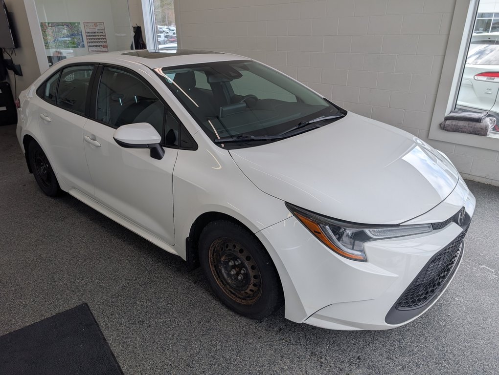 Toyota Corolla LE GROUPE AMELIORER 2021 à Magog, Québec - 1 - w1024h768px