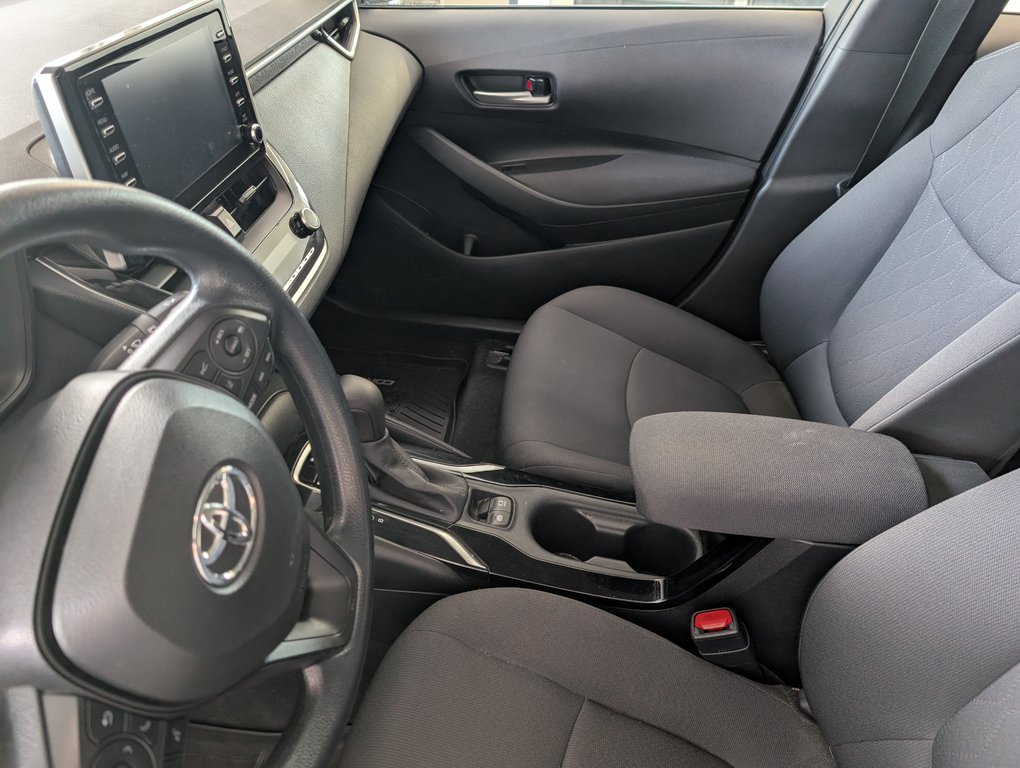 2021 Toyota Corolla LE, A/C, in Magog, Quebec - 10 - w1024h768px