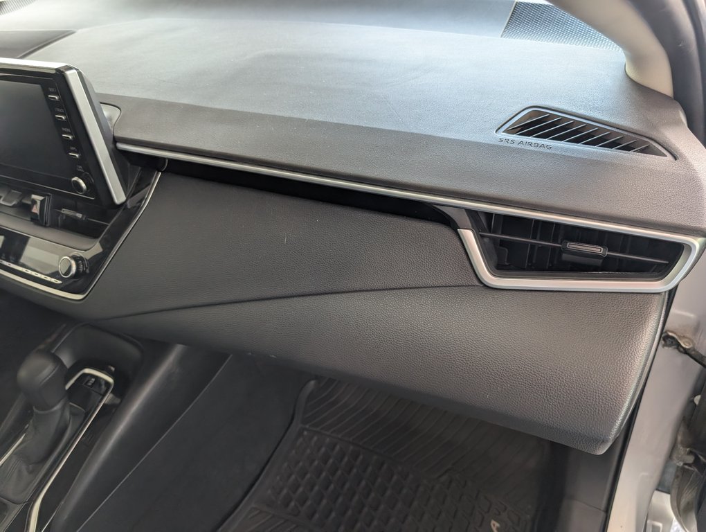 2021 Toyota Corolla LE, A/C, in Magog, Quebec - 8 - w1024h768px