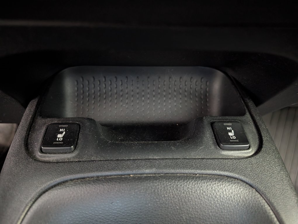 2021 Toyota Corolla LE, A/C, in Magog, Quebec - 15 - w1024h768px