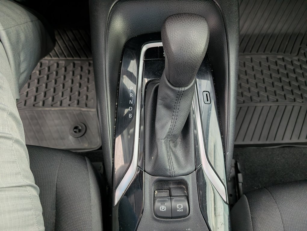 2021 Toyota Corolla LE, A/C, in Magog, Quebec - 14 - w1024h768px