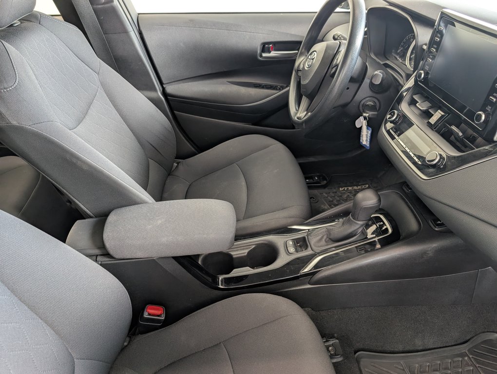2021 Toyota Corolla LE, A/C, in Magog, Quebec - 7 - w1024h768px