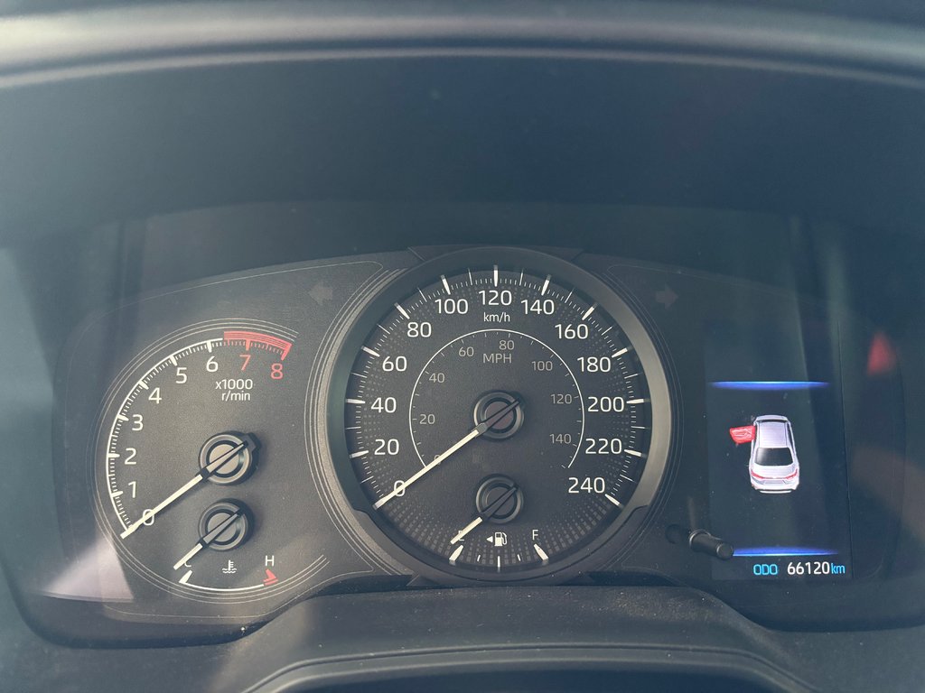 2021 Toyota Corolla L in Magog, Quebec - 18 - w1024h768px