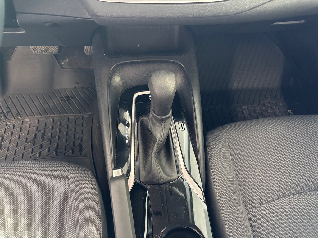 2021 Toyota Corolla L in Magog, Quebec - 19 - w1024h768px