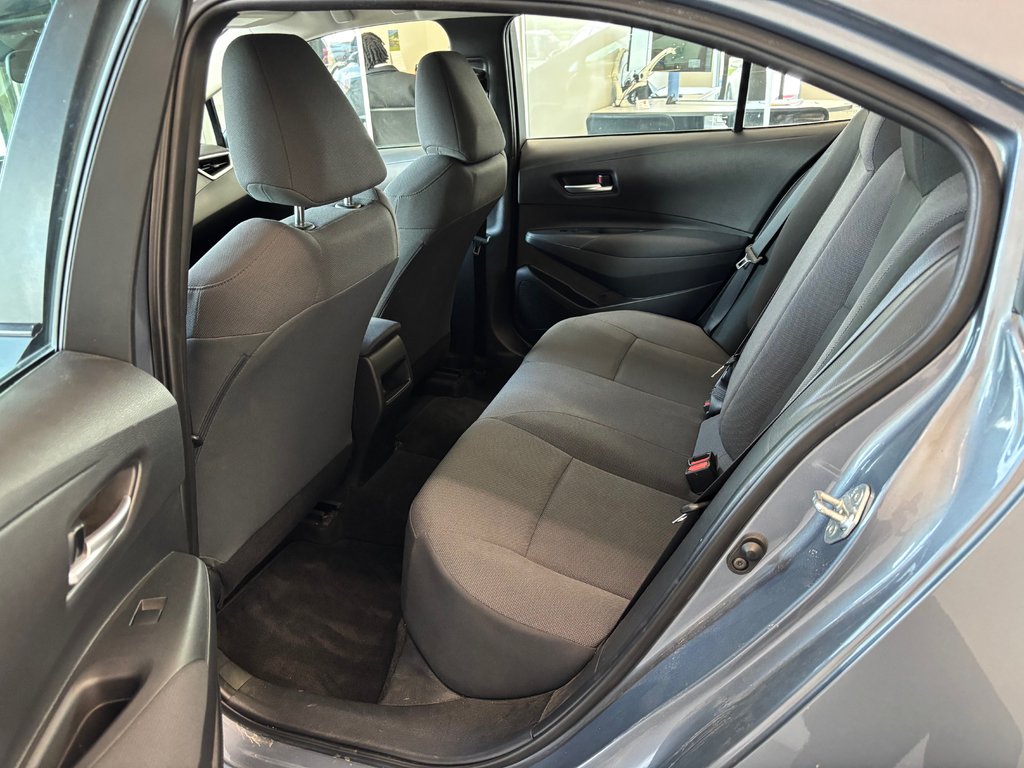 2021 Toyota Corolla L in Magog, Quebec - 10 - w1024h768px