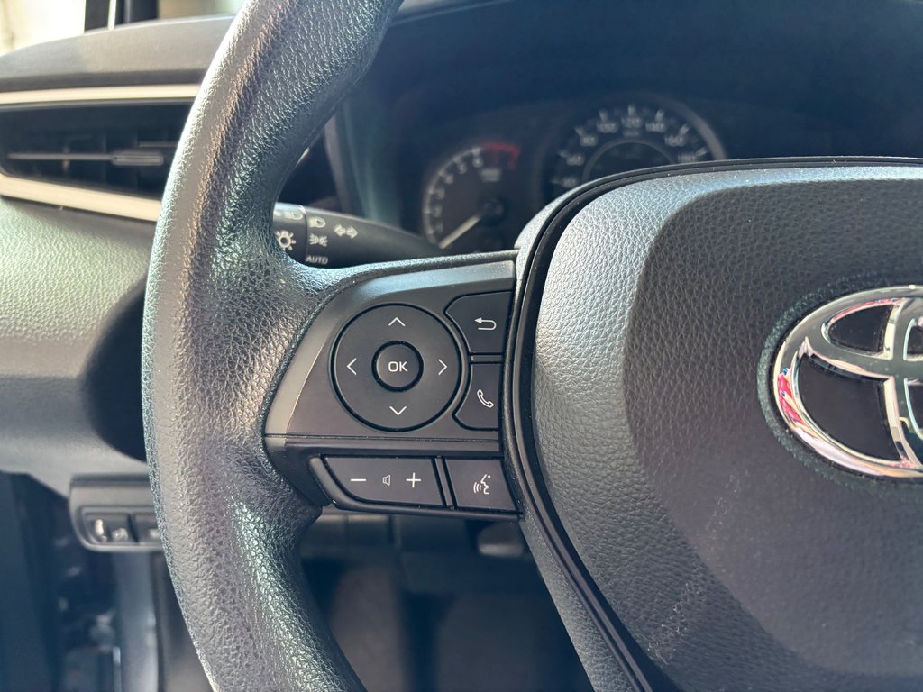 2021 Toyota Corolla L in Magog, Quebec - 16 - w1024h768px