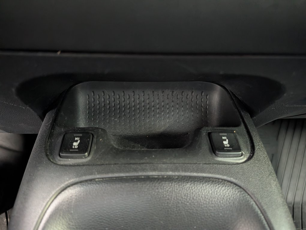 Toyota Corolla LE, GARANTIE JUSQU EN 2027, 2022 à Magog, Québec - 15 - w1024h768px