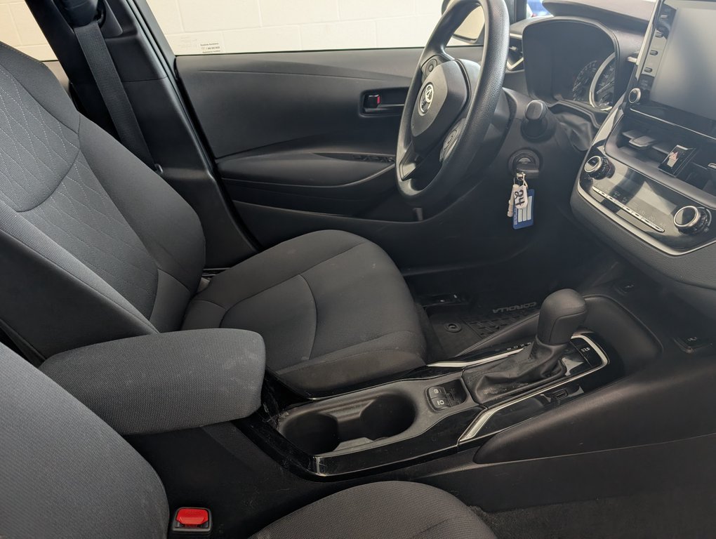 Toyota Corolla LE, GARANTIE JUSQU EN 2027, 2022 à Magog, Québec - 7 - w1024h768px