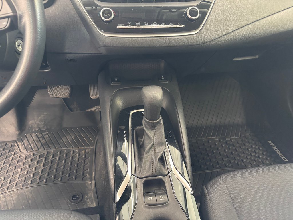 2022 Toyota Corolla LE, AUTOMATIQUE, in Magog, Quebec - 16 - w1024h768px