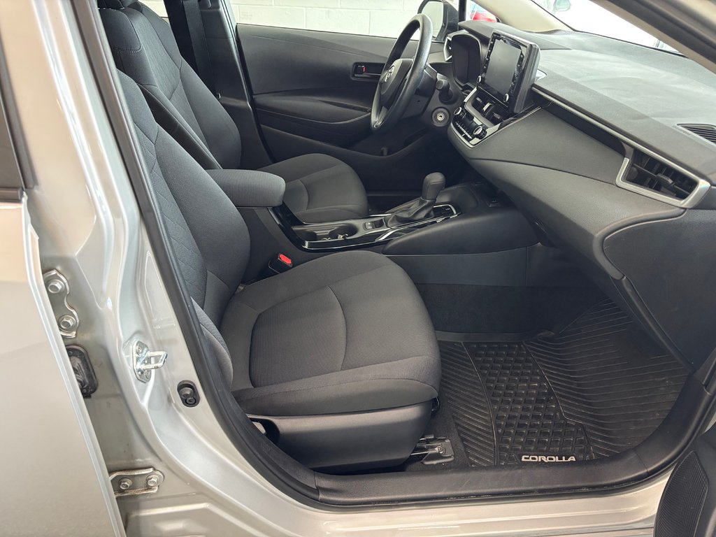 2022 Toyota Corolla LE, AUTOMATIQUE, in Magog, Quebec - 9 - w1024h768px