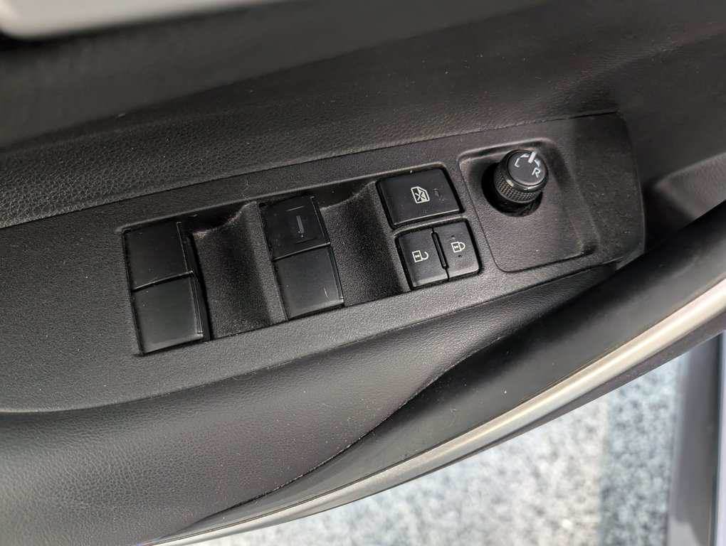 Toyota Corolla SE GR AMELIORER, A/C, 2022 à Magog, Québec - 13 - w1024h768px
