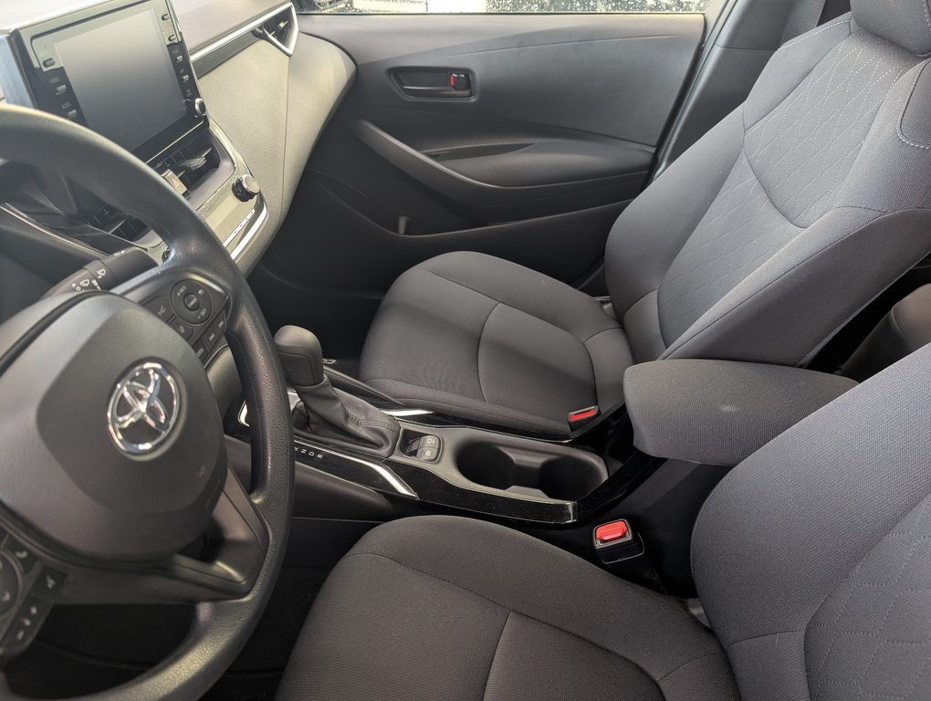 2022 Toyota Corolla LE, A/C, in Magog, Quebec - 11 - w1024h768px