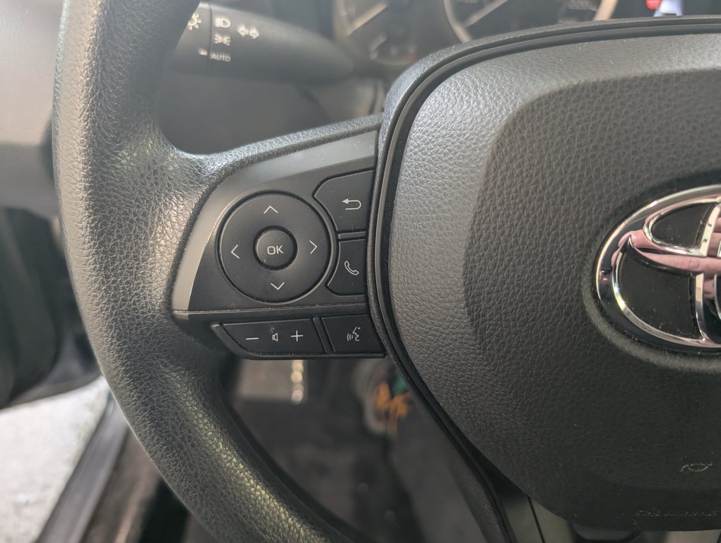 2022 Toyota Corolla LE, A/C, in Magog, Quebec - 18 - w1024h768px