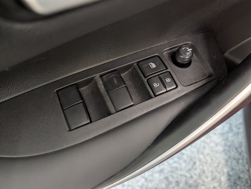 2022 Toyota Corolla SE, AUTOMATIQUE, A/C, in Magog, Quebec - 13 - w1024h768px