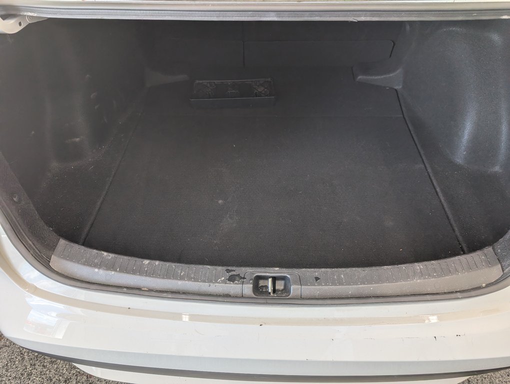 Toyota Corolla LE, AUTOMATIQUE, A/C, 2022 à Magog, Québec - 6 - w1024h768px