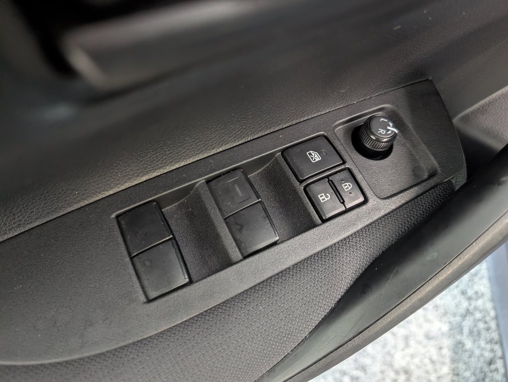 Toyota Corolla LE AUTOMATIQUE, 2022 à Magog, Québec - 13 - w1024h768px