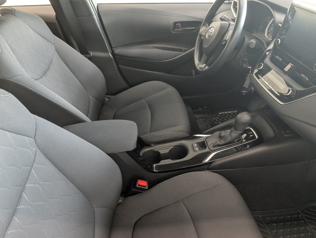 Toyota Corolla LE AUTOMATIQUE, 2022 à Magog, Québec - 8 - w1024h768px