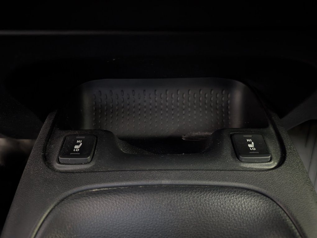 2022 Toyota Corolla LE, AUTOMATIQUE, A/C, in Magog, Quebec - 16 - w1024h768px