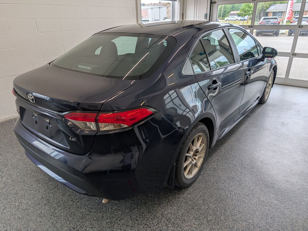 2022 Toyota Corolla LE in Magog, Quebec - 3 - w1024h768px
