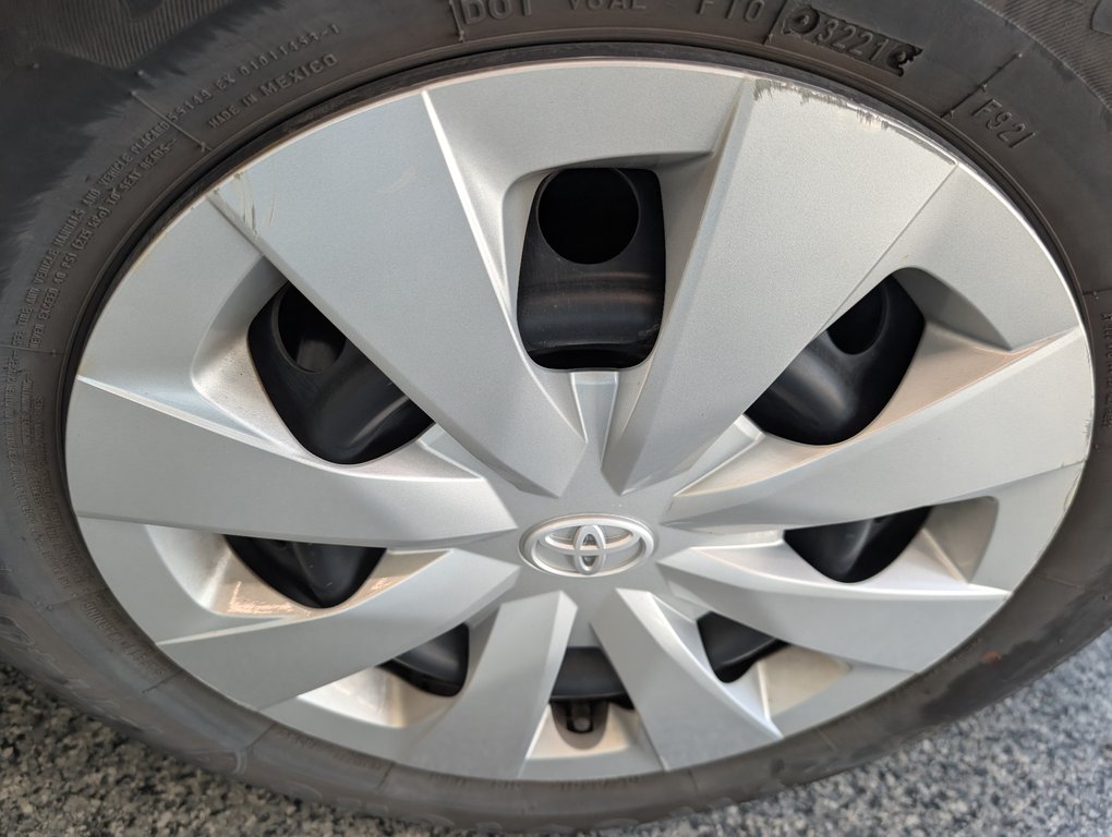 Toyota Corolla L 2022 à Magog, Québec - 21 - w1024h768px