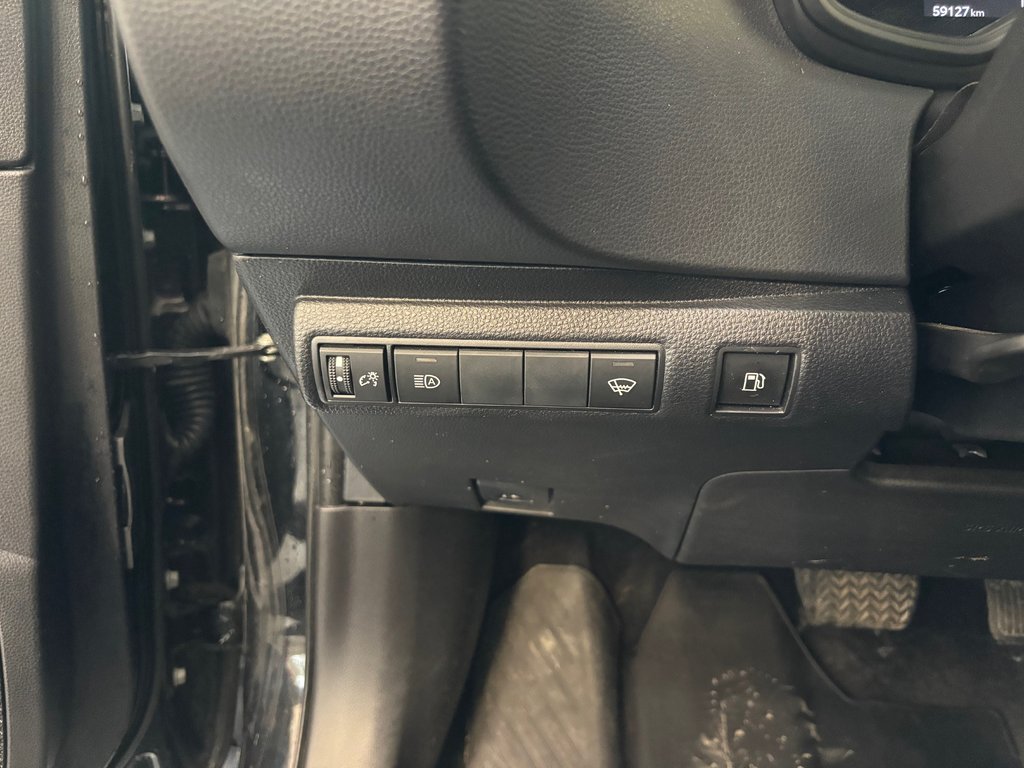 Toyota Corolla Hybrid LE 2023 à Magog, Québec - 16 - w1024h768px