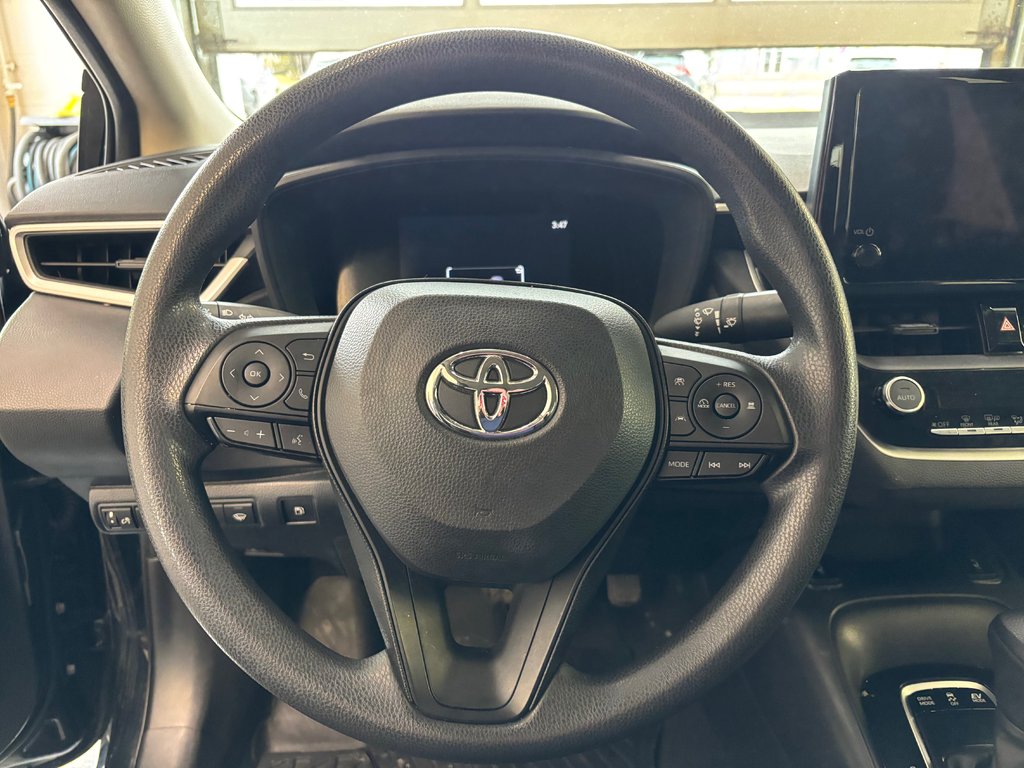 Toyota Corolla Hybrid LE 2023 à Magog, Québec - 14 - w1024h768px