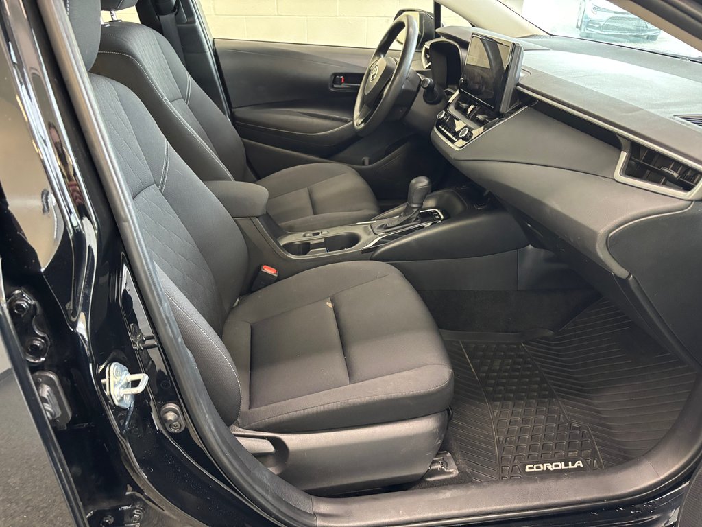 Toyota Corolla Hybrid LE 2023 à Magog, Québec - 9 - w1024h768px