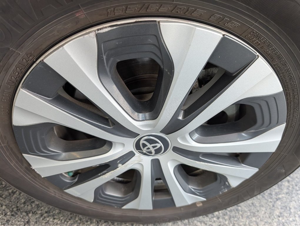 Toyota Corolla Hybrid LE, GARANTIE JUSQU EN 2028, 2024 à Magog, Québec - 24 - w1024h768px
