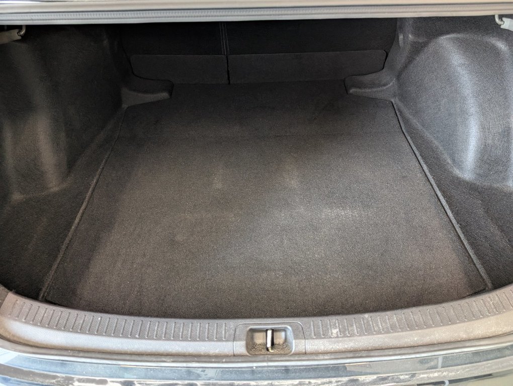 Toyota Corolla Hybrid LE, GARANTIE JUSQU EN 2028, 2024 à Magog, Québec - 7 - w1024h768px