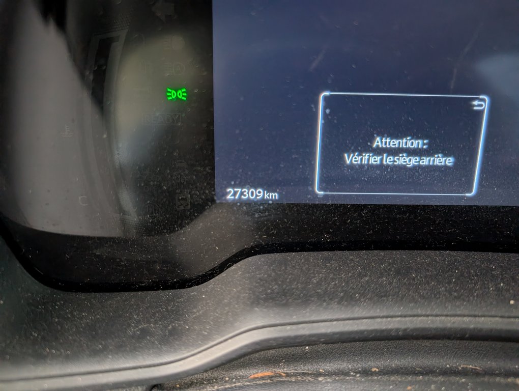 Toyota Corolla Hybride  LE AWD 2024 à Magog, Québec - 21 - w1024h768px