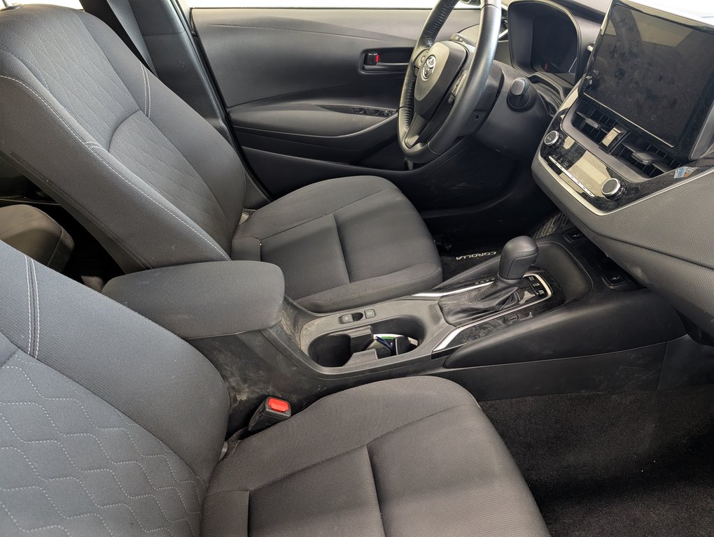 Toyota Corolla Hybride  LE AWD 2024 à Magog, Québec - 9 - w1024h768px