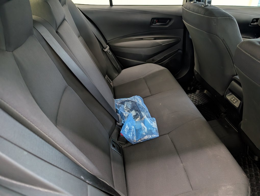 Toyota Corolla Hybride  LE AWD 2024 à Magog, Québec - 8 - w1024h768px