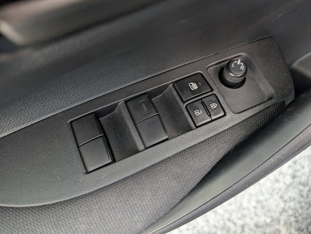 2024 Toyota Corolla LE in Magog, Quebec - 13 - w1024h768px