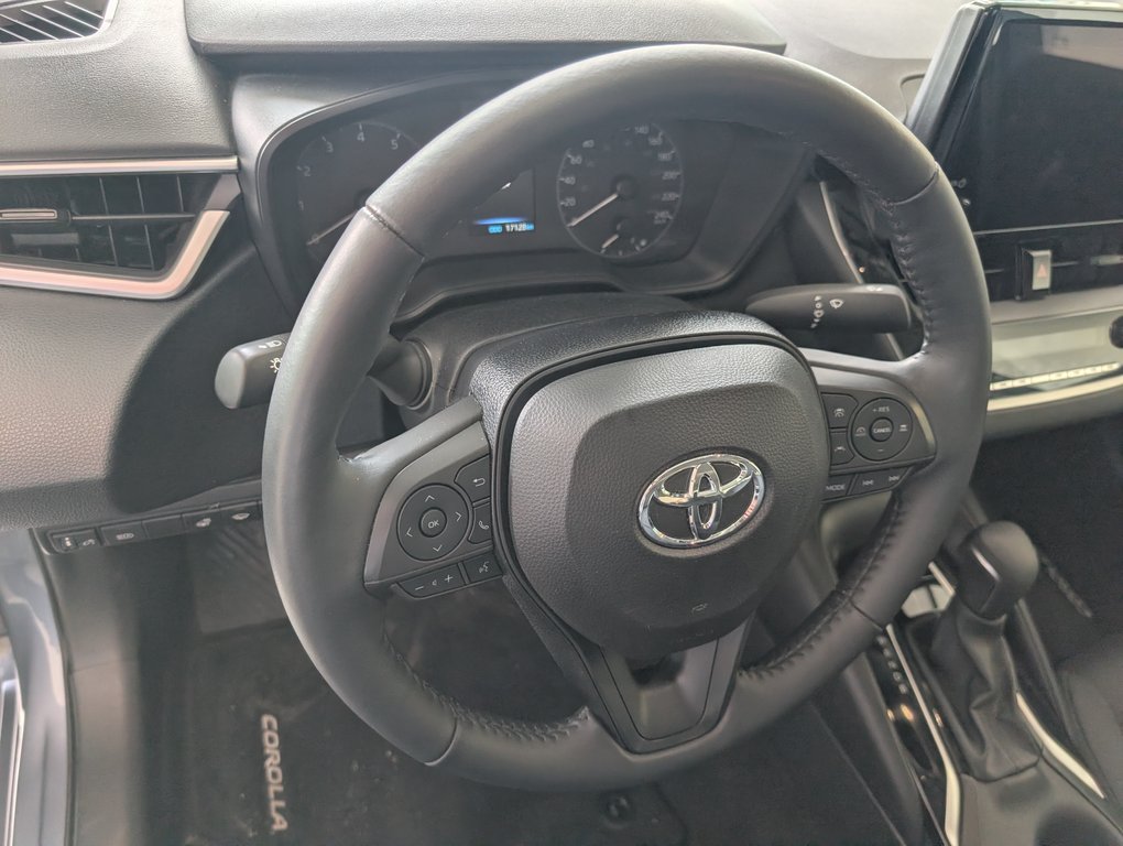 2024 Toyota Corolla LE in Magog, Quebec - 12 - w1024h768px