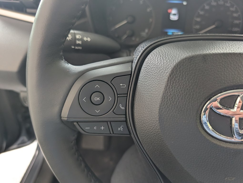 2024 Toyota Corolla LE in Magog, Quebec - 18 - w1024h768px