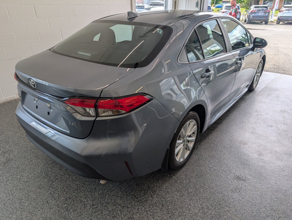 2024 Toyota Corolla LE in Magog, Quebec - 3 - w1024h768px