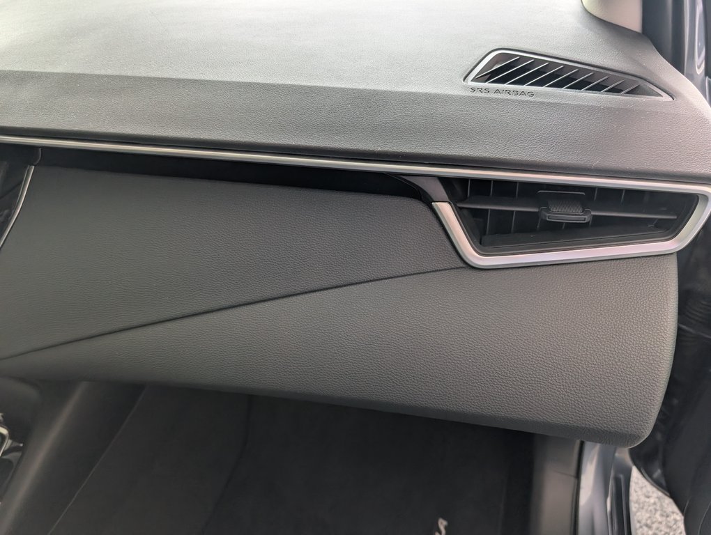2024 Toyota Corolla LE in Magog, Quebec - 9 - w1024h768px