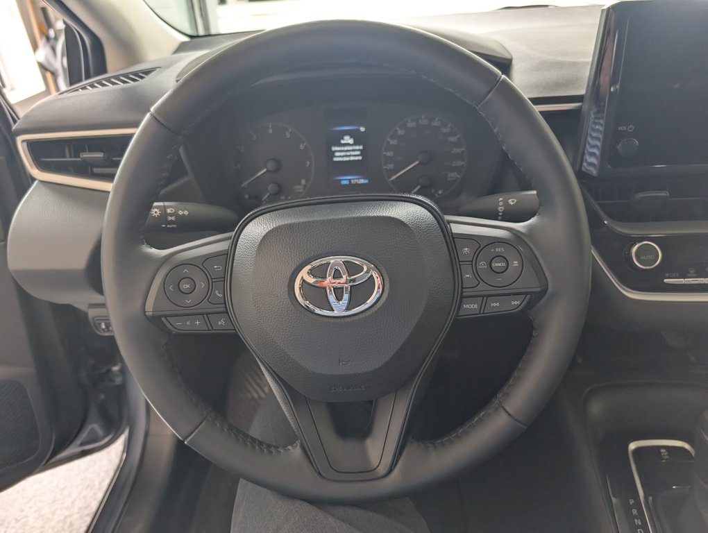 2024 Toyota Corolla LE in Magog, Quebec - 14 - w1024h768px