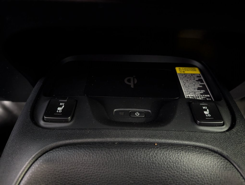 2025 Toyota Corolla HYBRIDE SE AWD in Magog, Quebec - 13 - w1024h768px