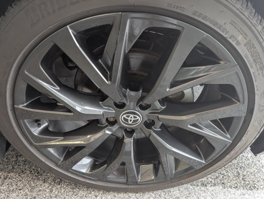 2025 Toyota Crown Signia Limited HYBRID CUIR, in Magog, Quebec - 25 - w1024h768px