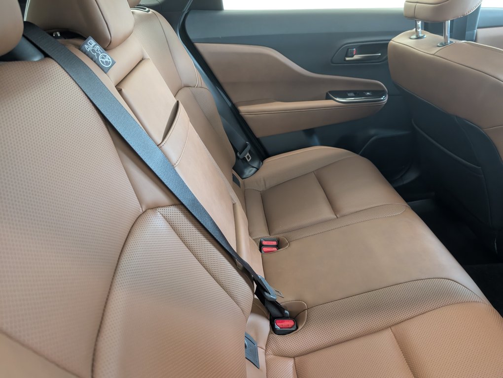 2025 Toyota Crown Signia Limited HYBRID CUIR, in Magog, Quebec - 7 - w1024h768px