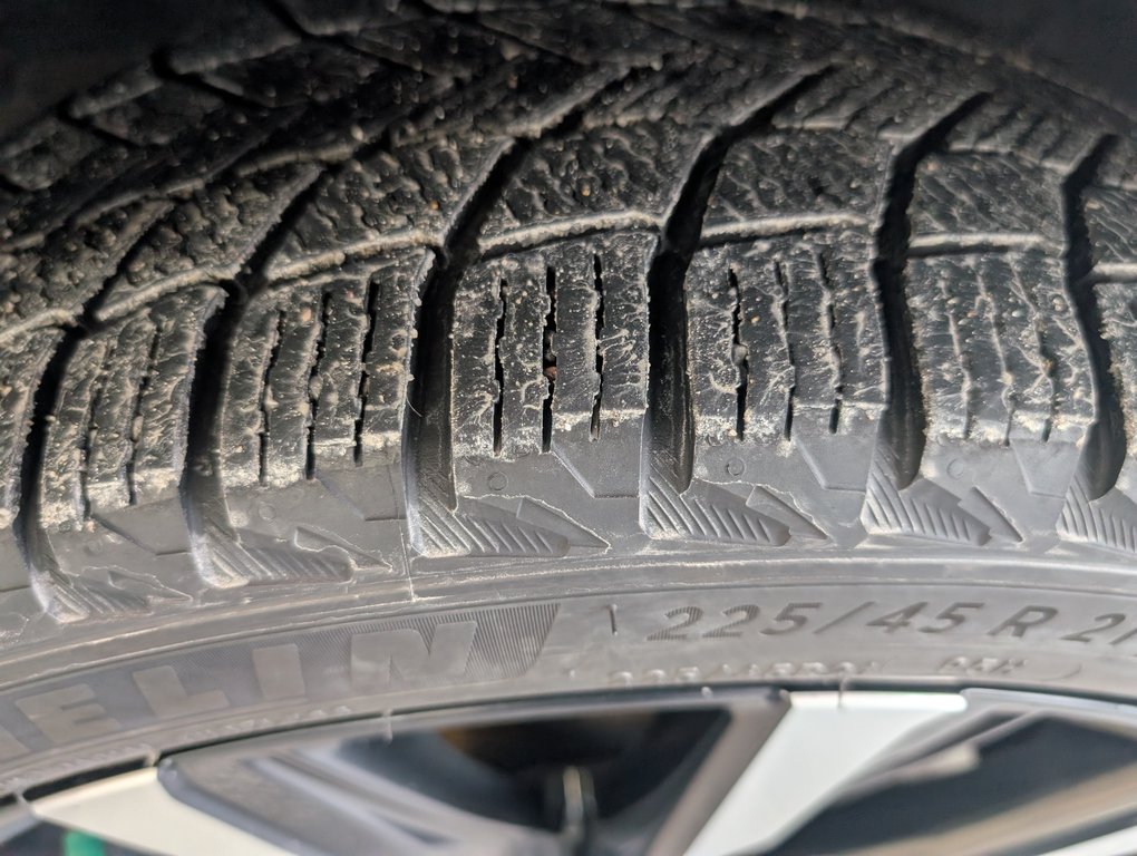 Toyota Crown Platinum 2023 à Magog, Québec - 25 - w1024h768px