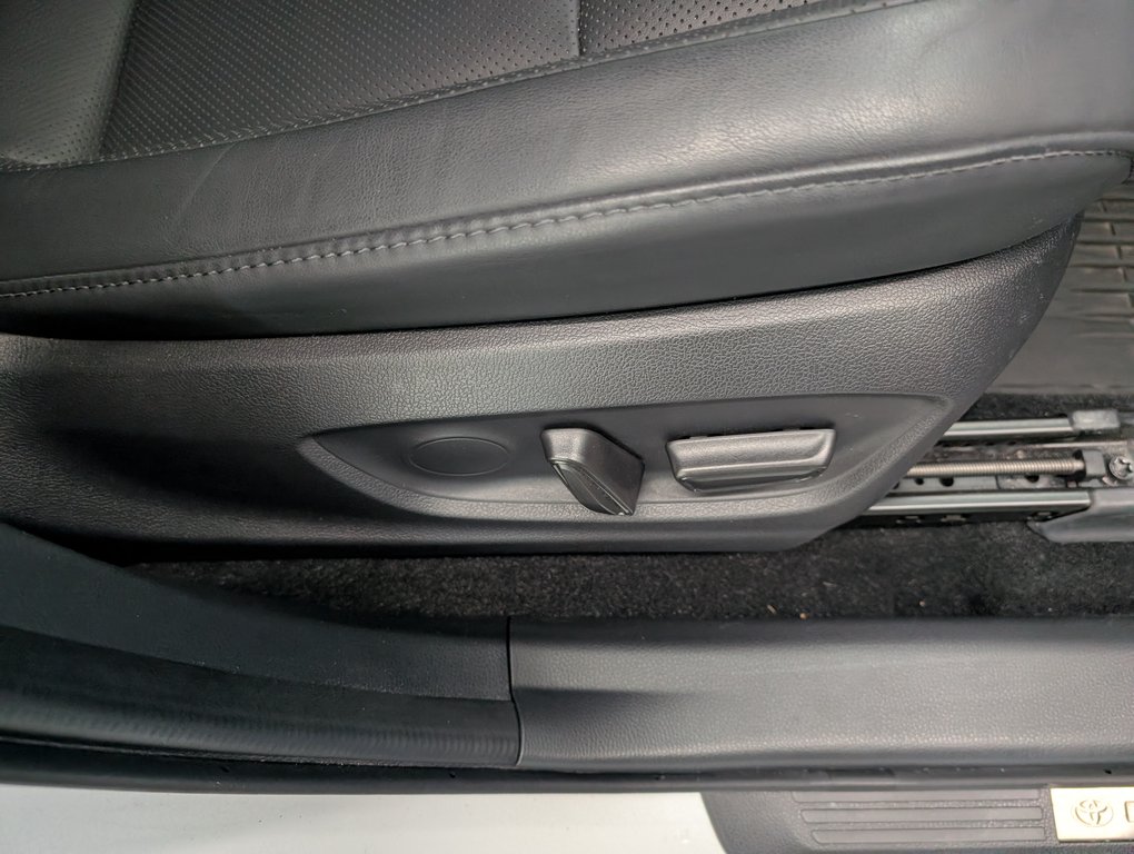 Toyota Crown Platinum 2023 à Magog, Québec - 11 - w1024h768px