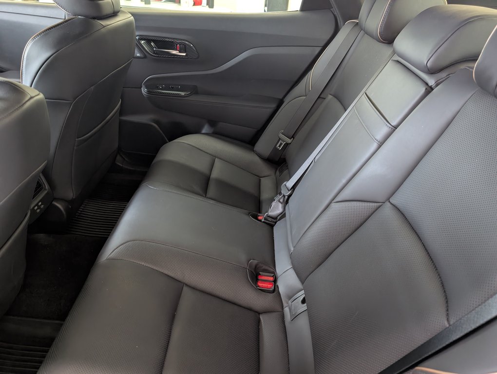 Toyota Crown Platinum 2023 à Magog, Québec - 12 - w1024h768px