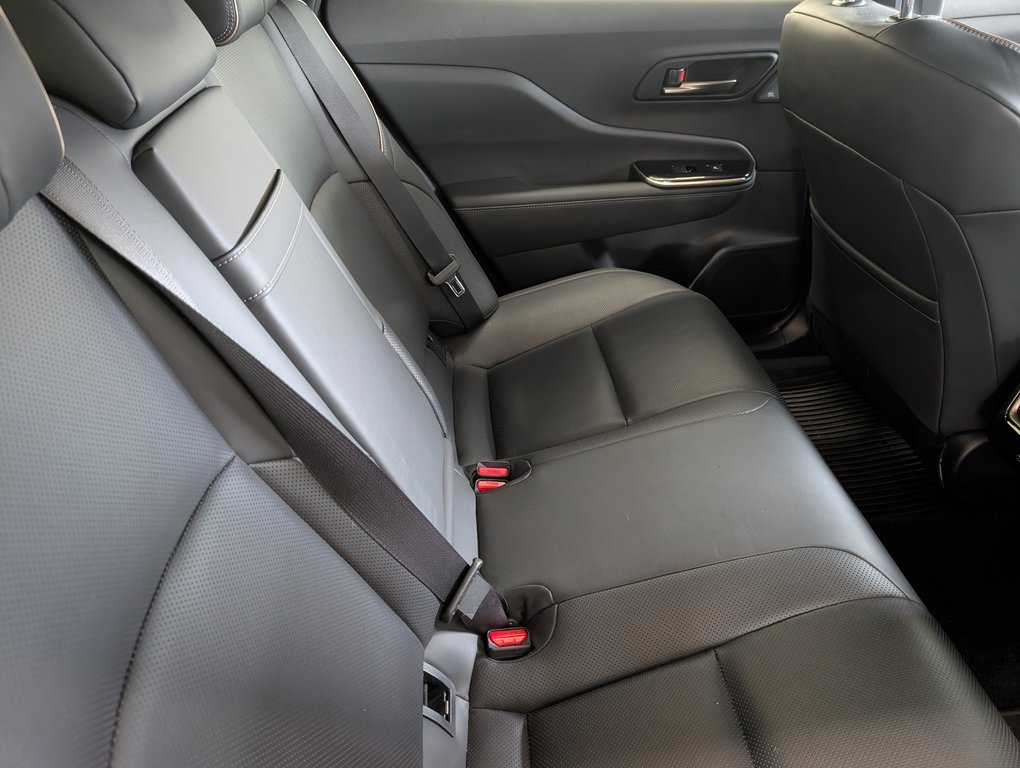 Toyota Crown HYBRID PLATINUM, 2024 à Magog, Québec - 7 - w1024h768px