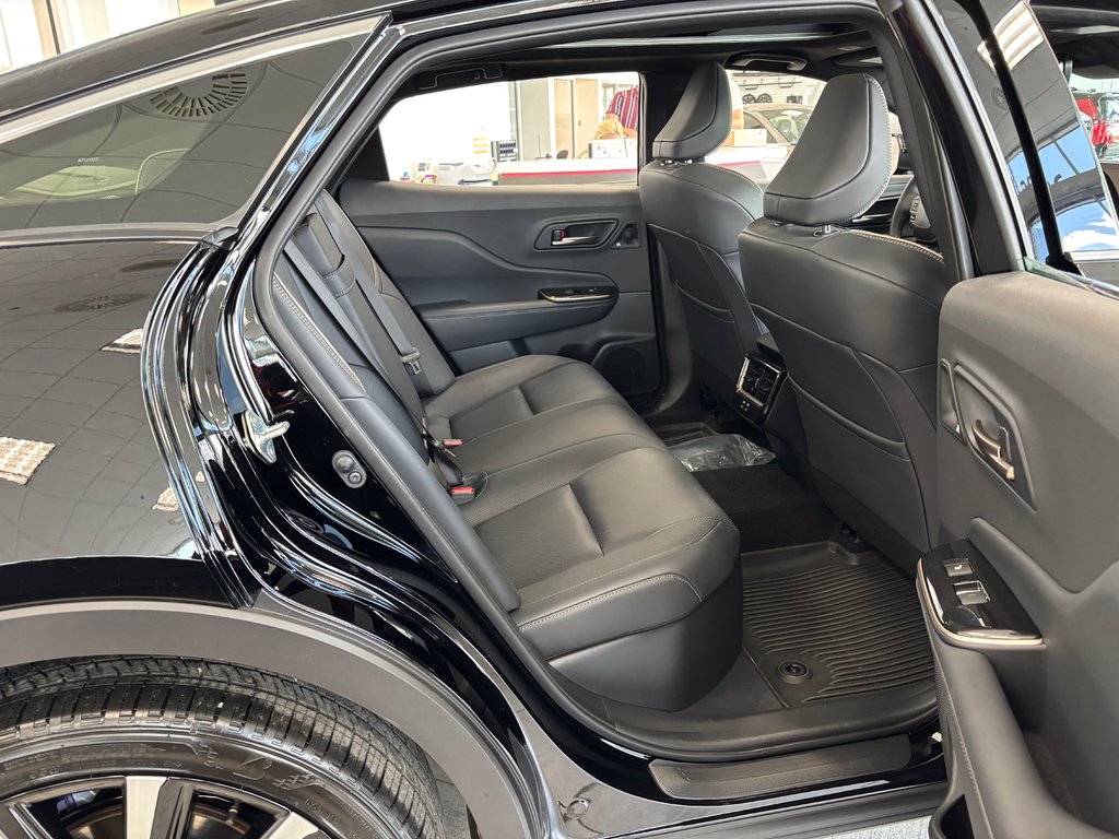 2026 Toyota Crown Platinum in Magog, Quebec - 7 - w1024h768px